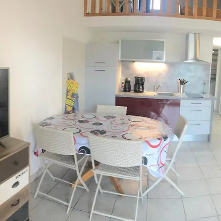Apartment Beau Et Vaste 3 Pieces Avec Piscine *